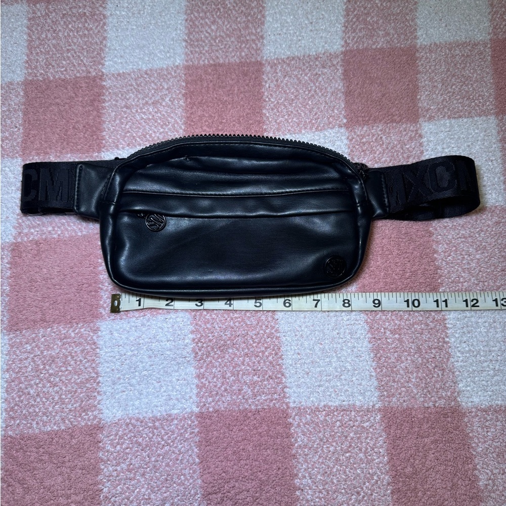 Fanny pack